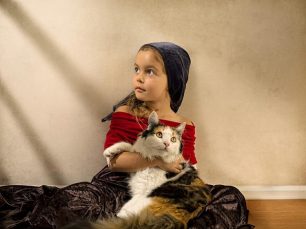 Το κοριτσάκι και η γάτα